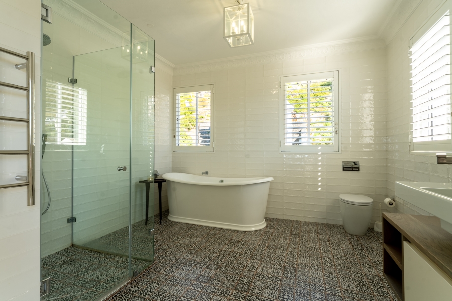 6 Bedroom Property for Sale in Simons Kloof Western Cape
